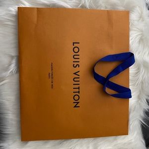 LV store bag